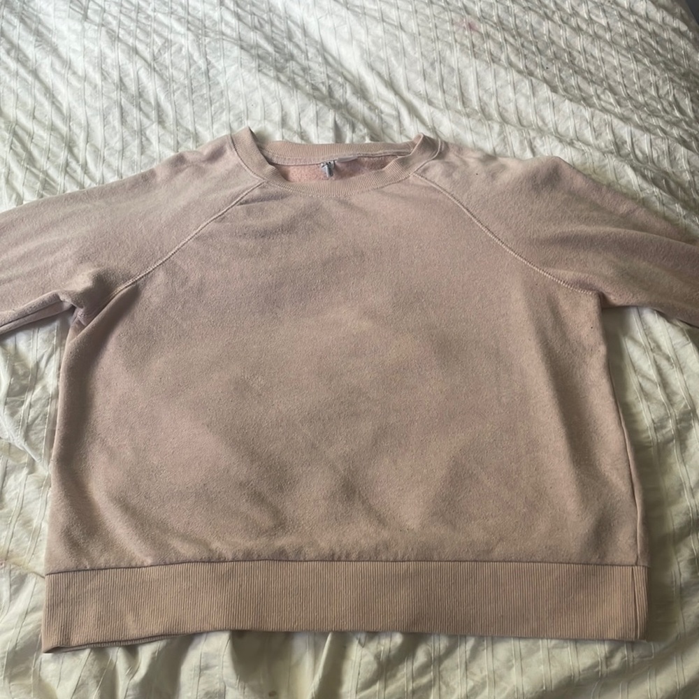 Light pink/cream crewneck!